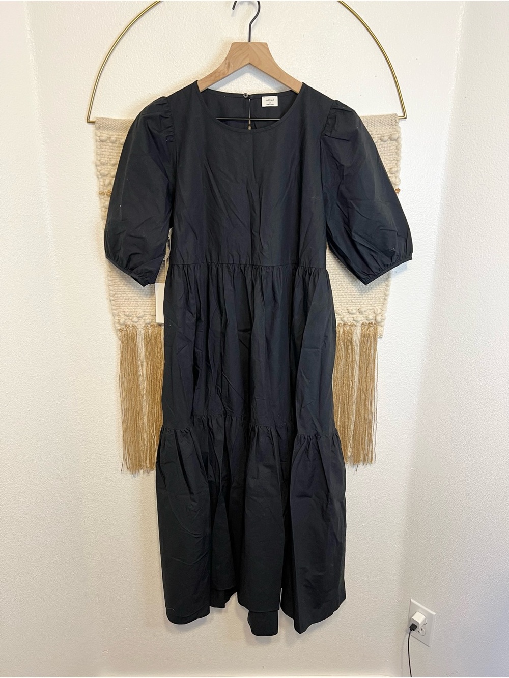 NWT Aritzia Wilfred Rengo Puff Sleeve Tiered Midi Dress Black M